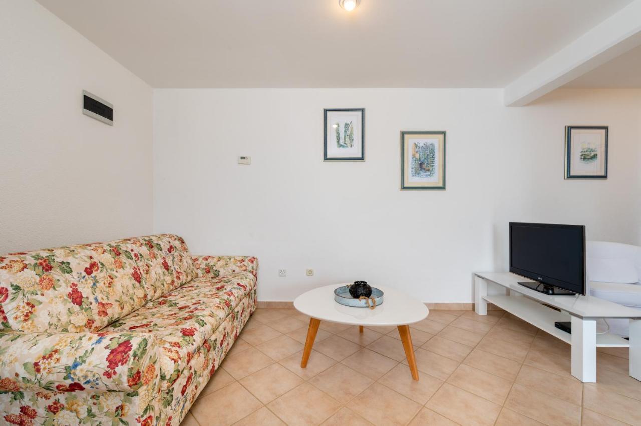Villa Bella Vista - Apartments Labin  Eksteriør billede
