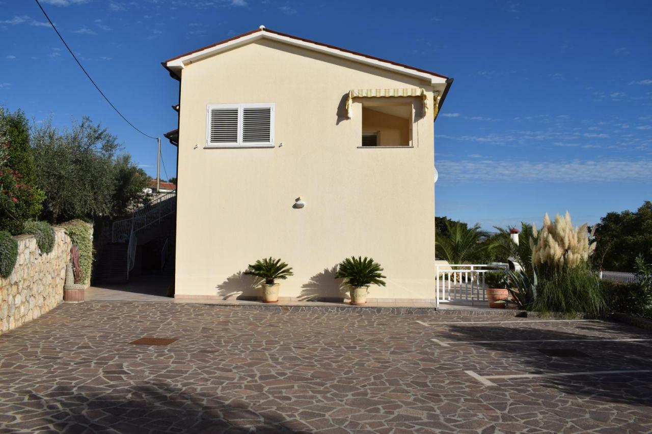 Villa Bella Vista - Apartments Labin  Eksteriør billede